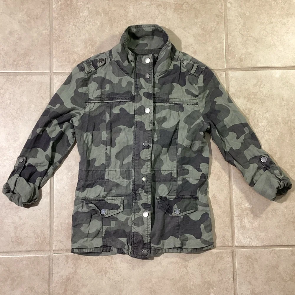 White Fawn Green Camo Lightweight Zippered Utility Jacket G…
